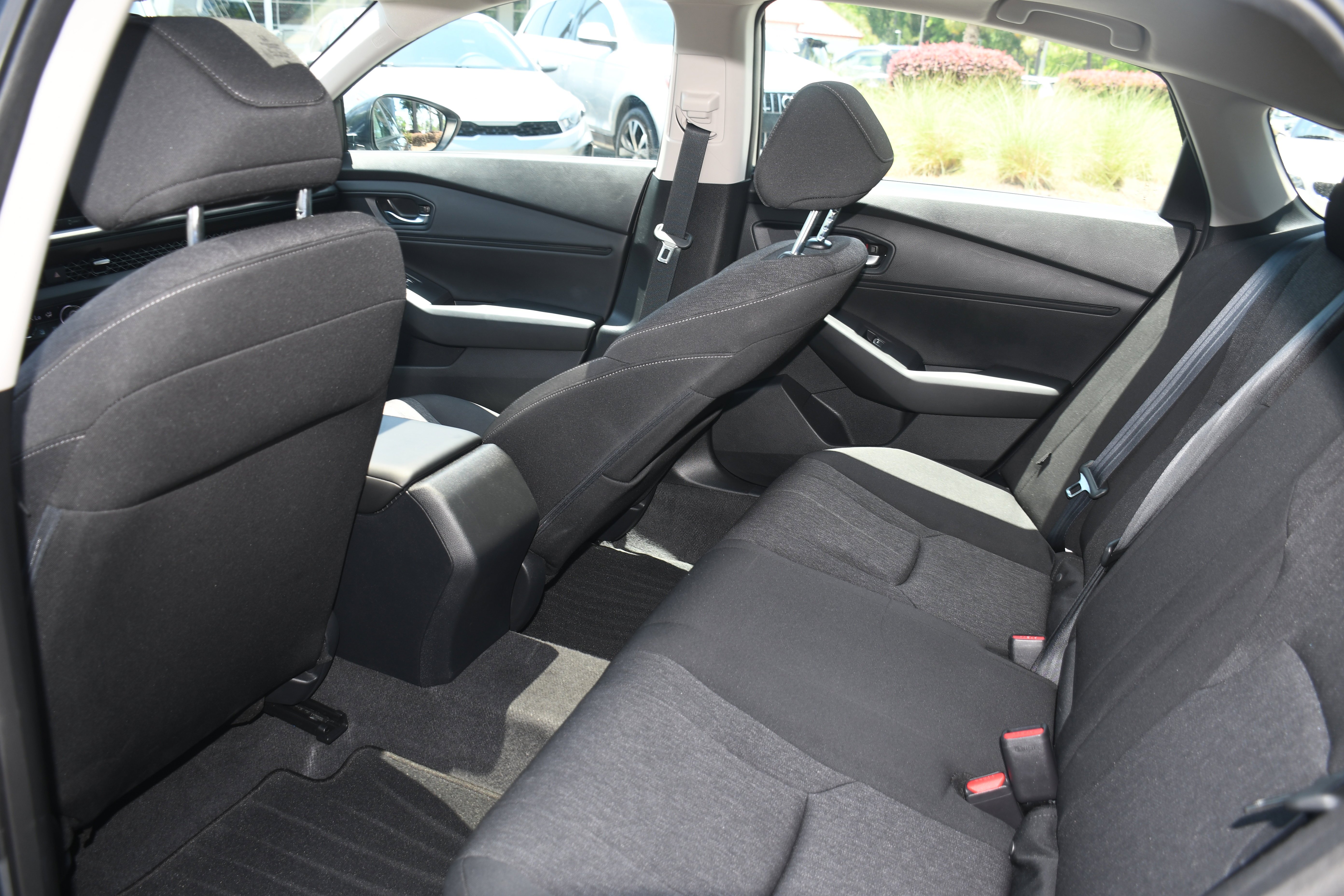 Used 2023  Honda EX image 15