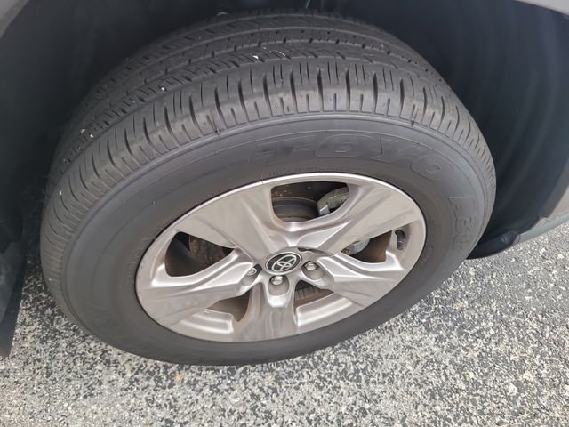 Used 2025 Gray Toyota XLE image 7
