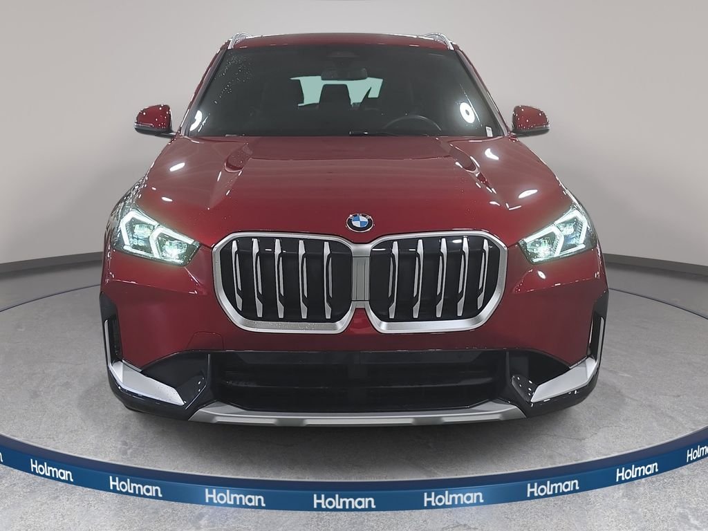 Used 2026 Vegas Red Metallic BMW xDrive28i image 3