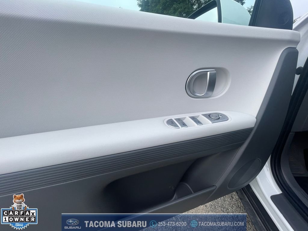 Used 2024 White Hyundai SEL image 11