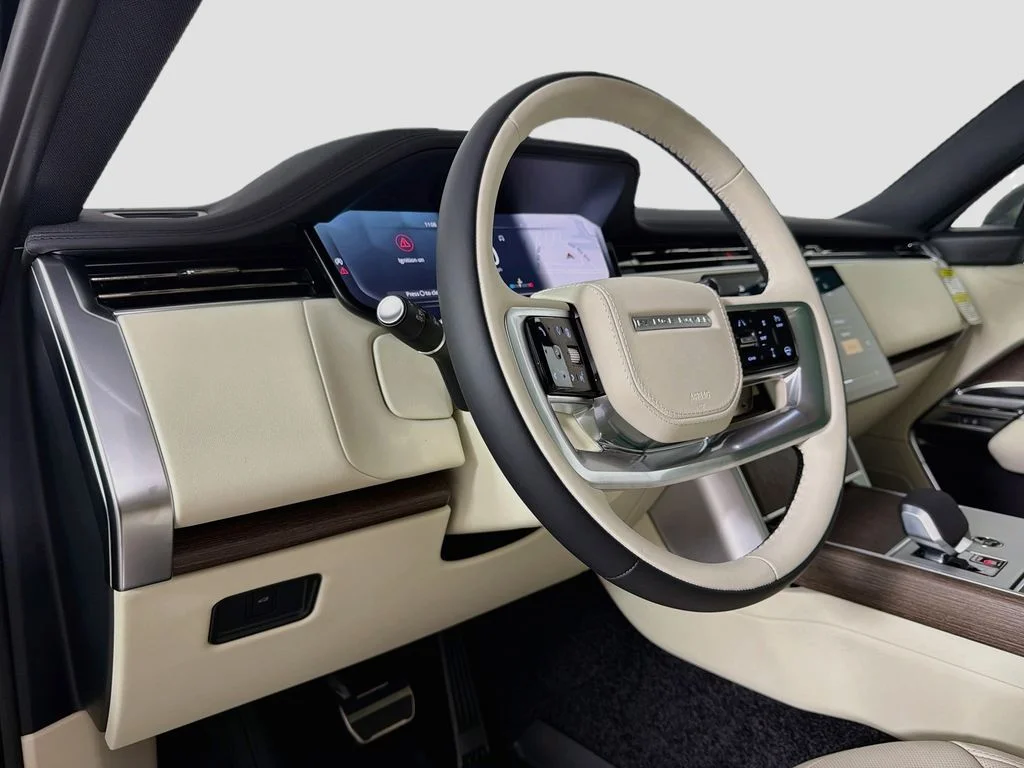 New 2026 Constellation Blue Ultra Metallic Gloss Land Rover SE LWB 7-Seats / V8 image 9
