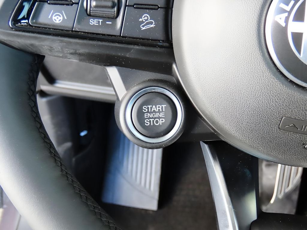 2025 Alfa Romeo Stelvio Base - Photo 32