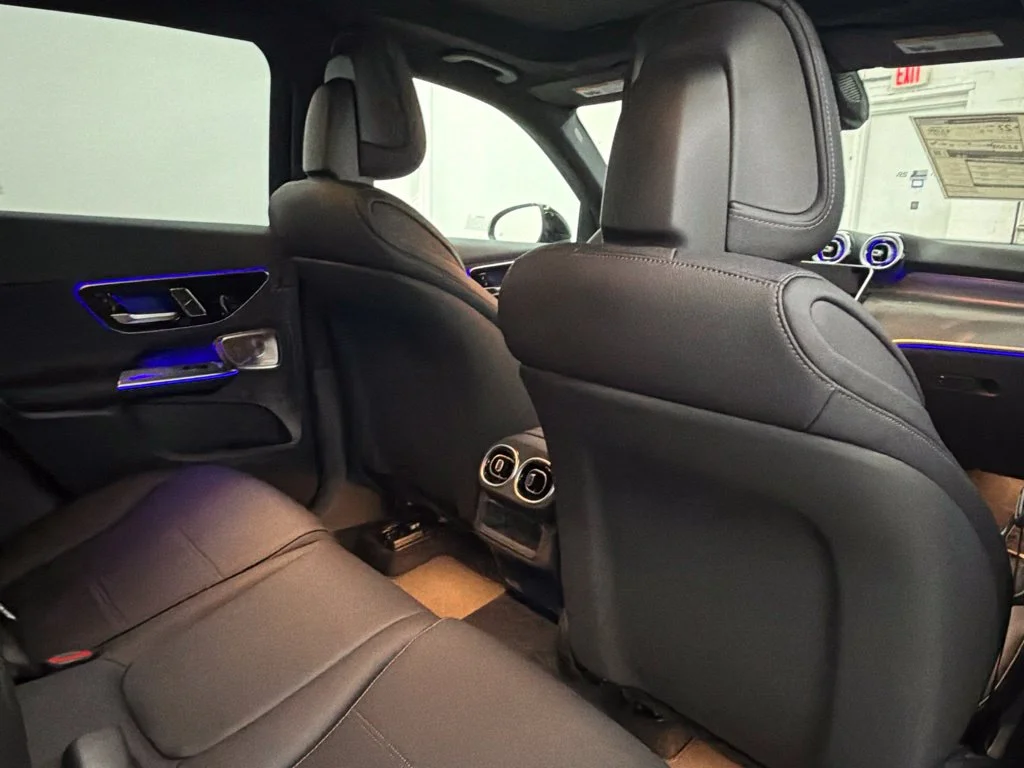 New 2027 Black Mercedes-Benz GLC 300 image 27