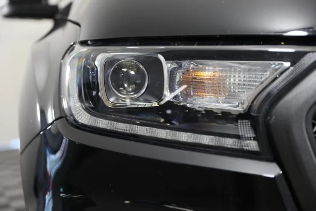 Used 2020 Black Ford Lariat image 31