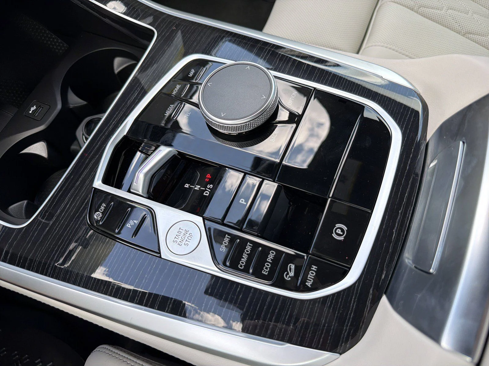 New 2026 Brooklyn Grey Metallic BMW xDrive40i image 38