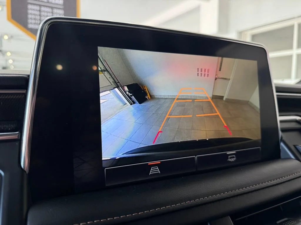 2023 GMC Yukon AT4 - Photo 24