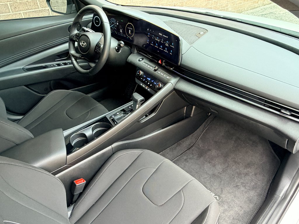 Used 2025 Serenity White Hyundai SEL Sport image 22