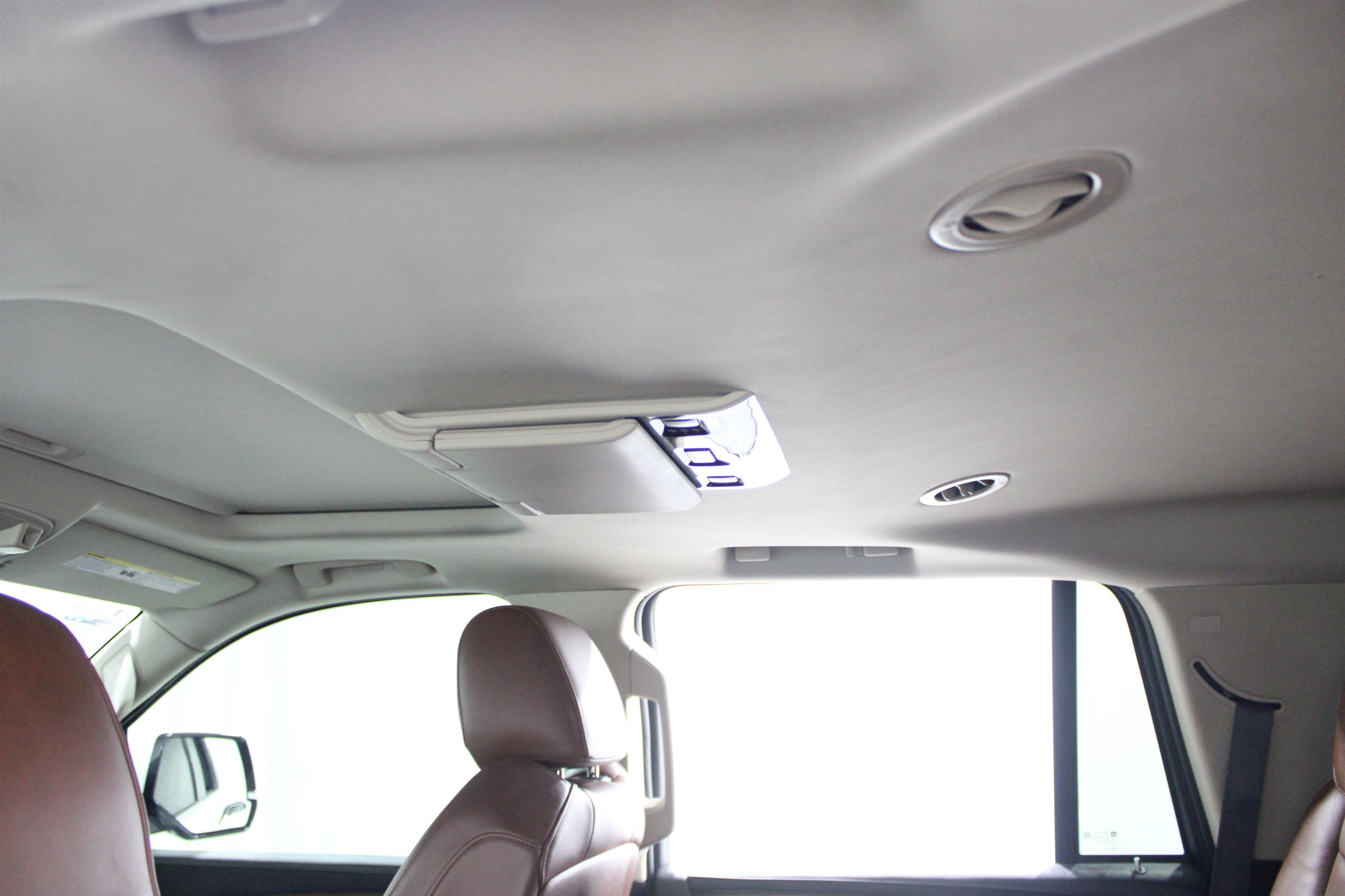Used 2020 Crystal White Tricoat Cadillac Premium Luxury 4x4 image 22