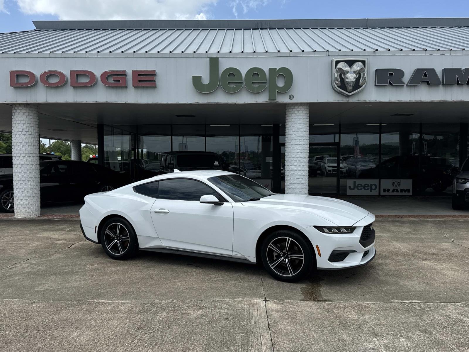 Used 2024 White Ford EcoBoost image 1