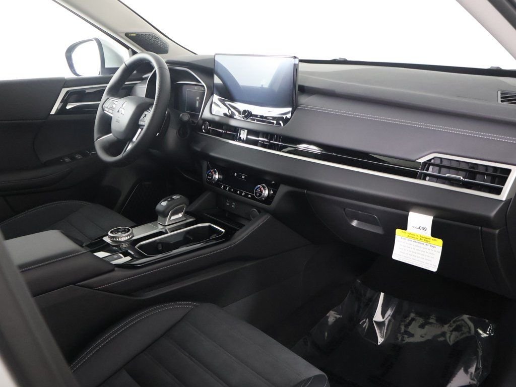 New 2026 Silver Mitsubishi SE 1.5T S-AWC image 32