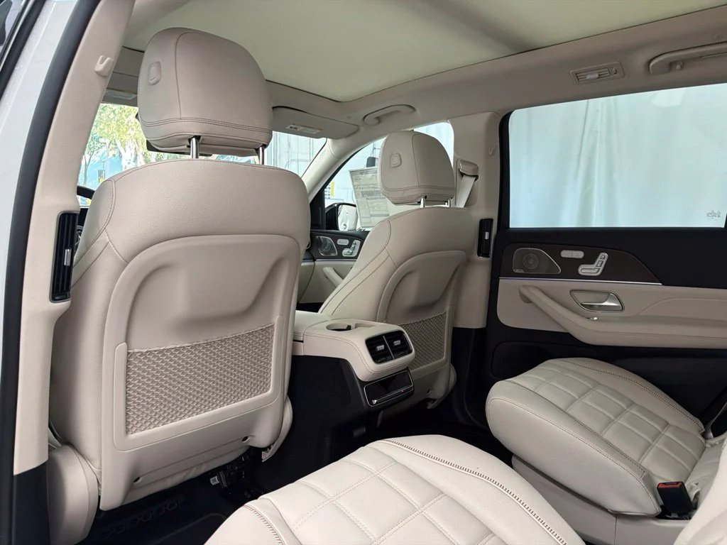 New 2027 White Mercedes-Benz GLS 450 image 23