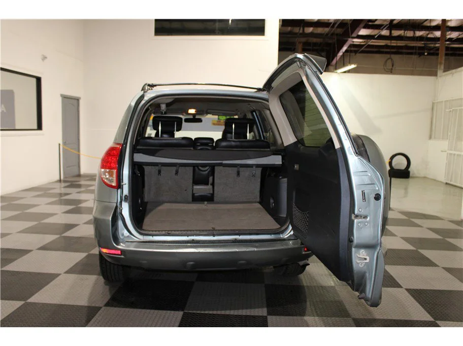 Used 2006 Green Toyota Base image 18