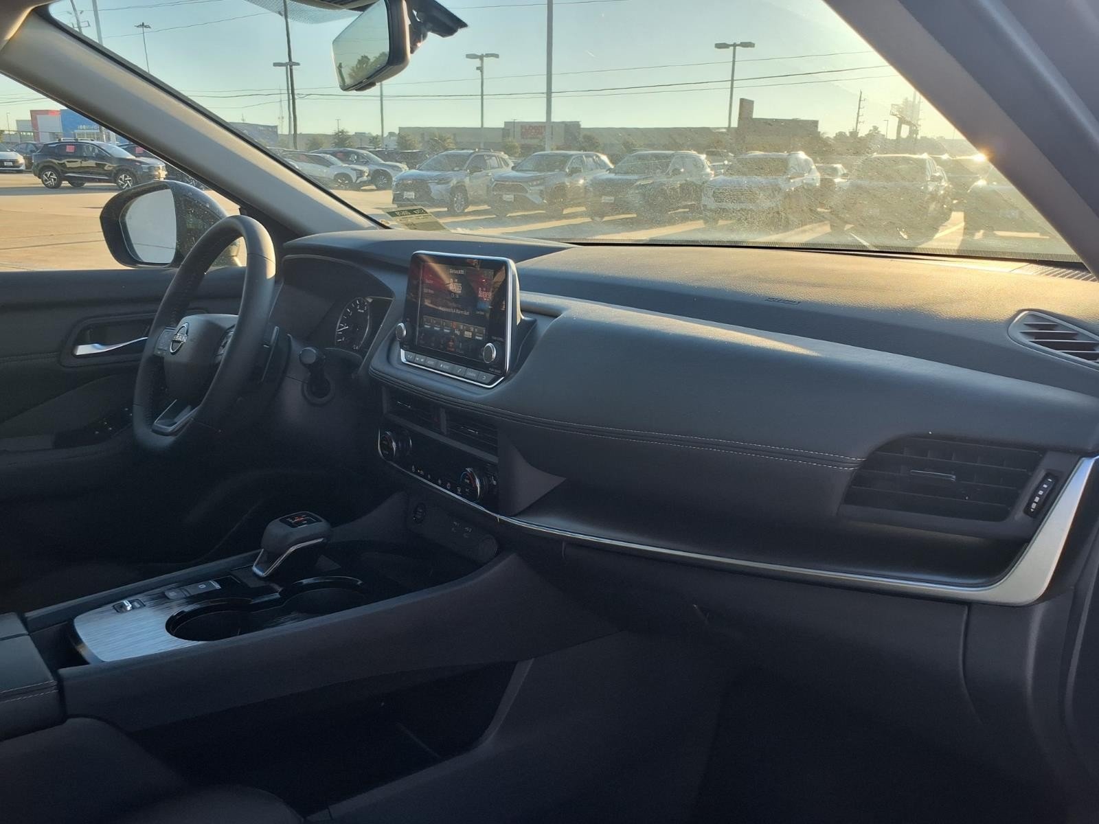 2026 Nissan Rogue photo 12 of 28