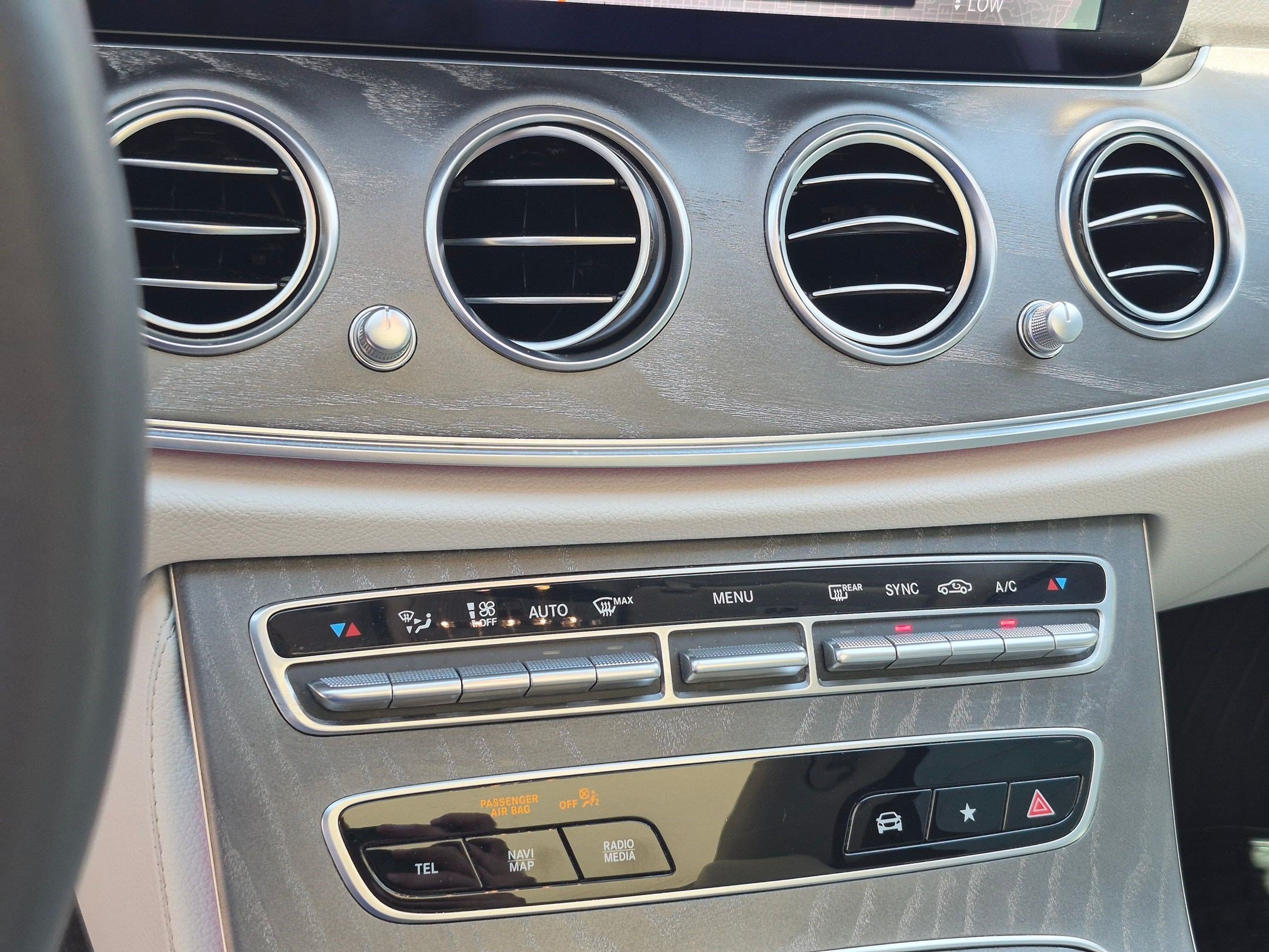 Used 2023 Gray Mercedes-Benz E 450 image 31
