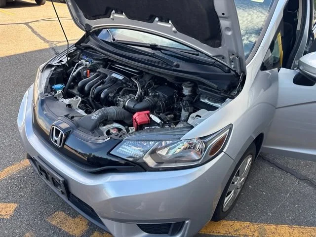 Used 2015 Alabaster Silver Metallic Honda LX image 17