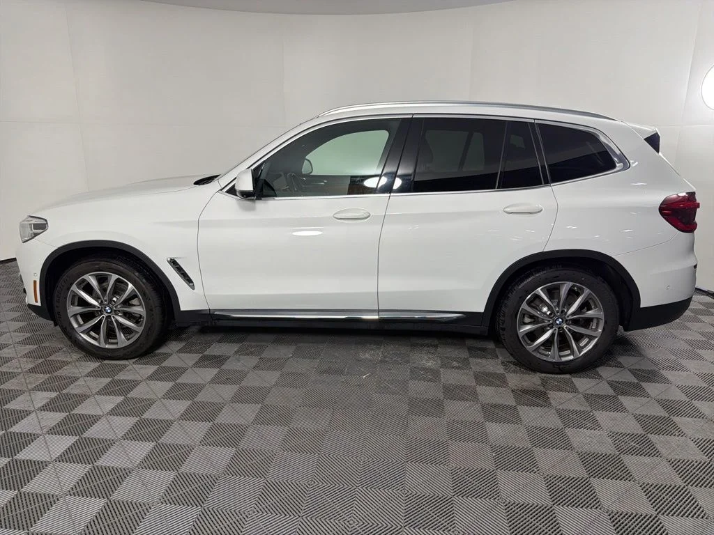 Used 2019 Alpine White BMW xDrive30i image 8