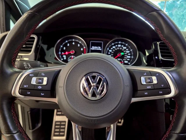 Used 2019  Volkswagen 2.0T SE image 25