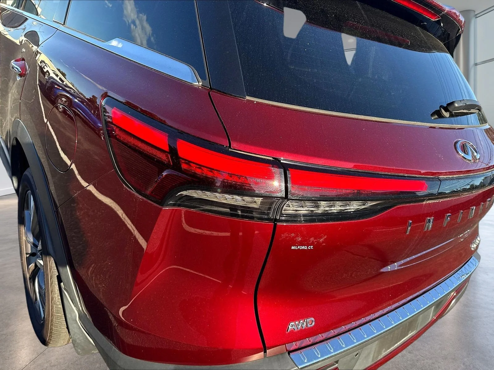 Used 2022 Bordeaux INFINITI LUXE image 24