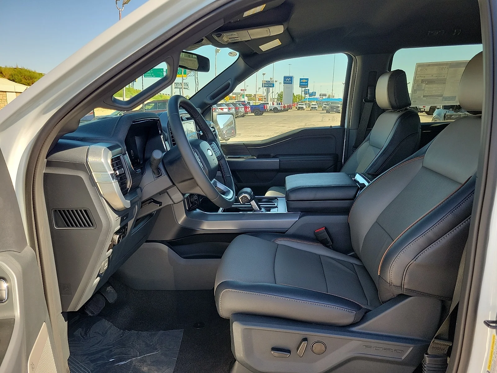 New 2026 Oxford White Ford Lariat&reg; image 12
