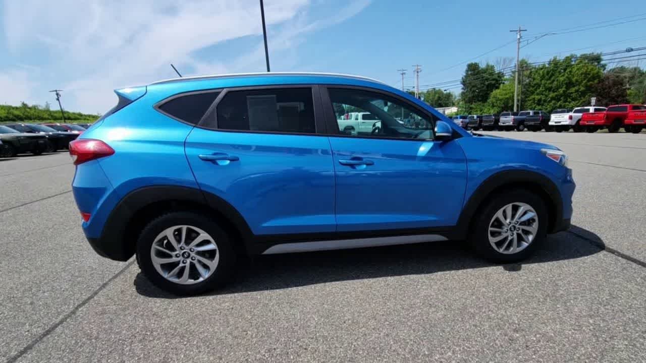 Used 2017 Caribbean Blue Hyundai Eco image 10