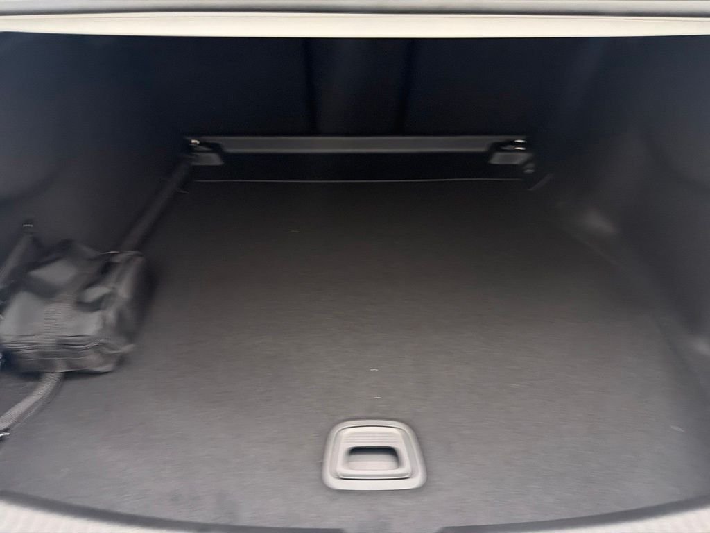 New 2026 Polar White Mercedes-Benz C 300 image 23