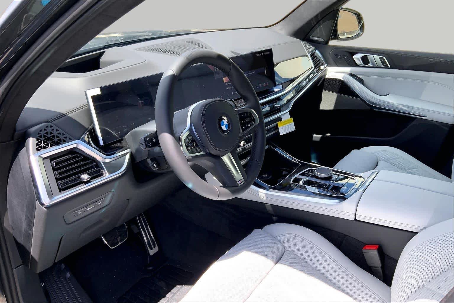 New 2026 Dravit Grey Metallic BMW xDrive40i image 8