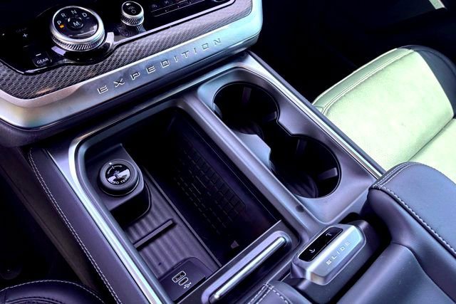 New 2025 Space Silver Metallic Ford Platinum image 13