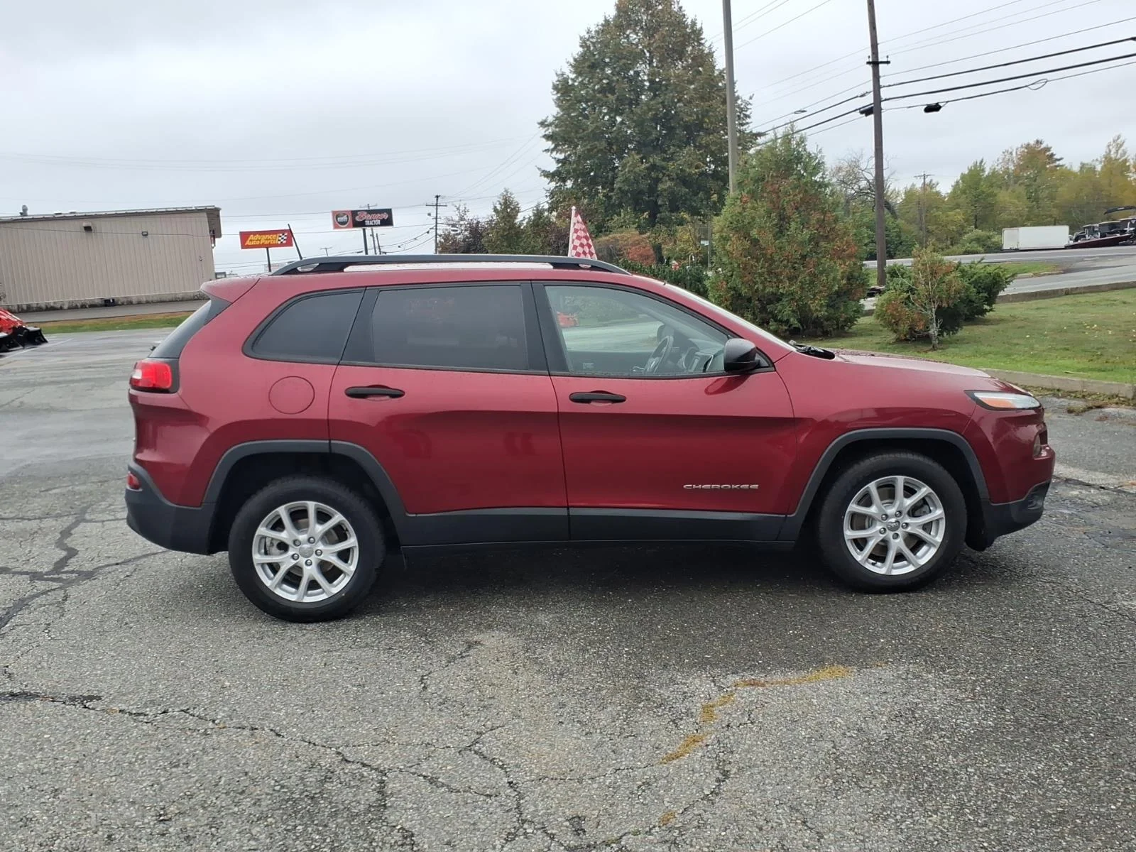 Used 2017 Deep Cherry Red Crystal Jeep Sport image 4