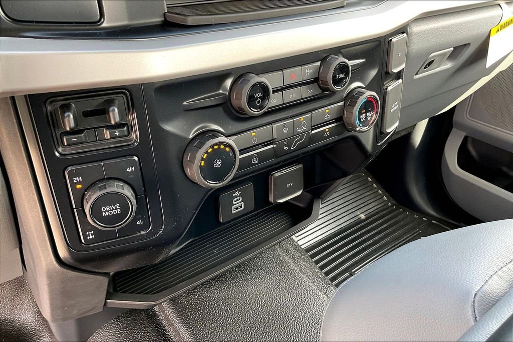 New 2026 Ford Super Duty F-250 XL 4D Crew Cab