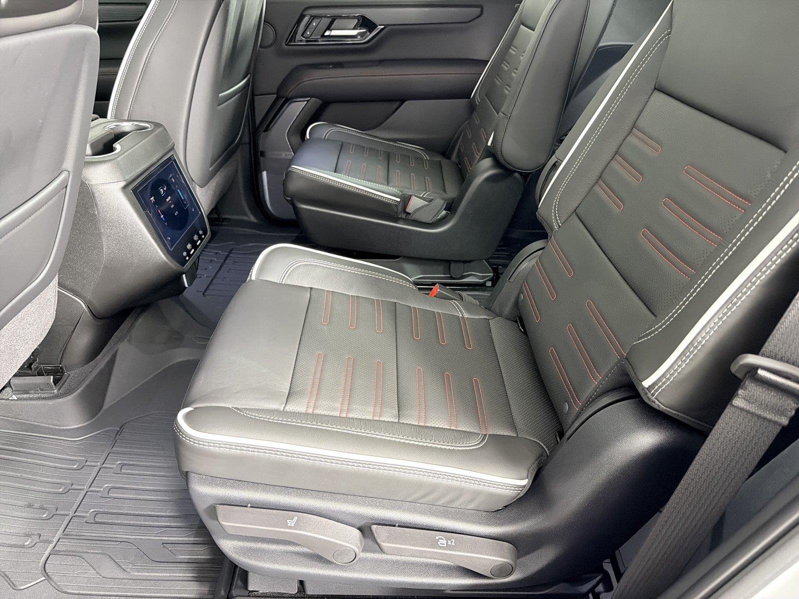 2026 GMC Yukon AT4 Ultimate - Photo 21