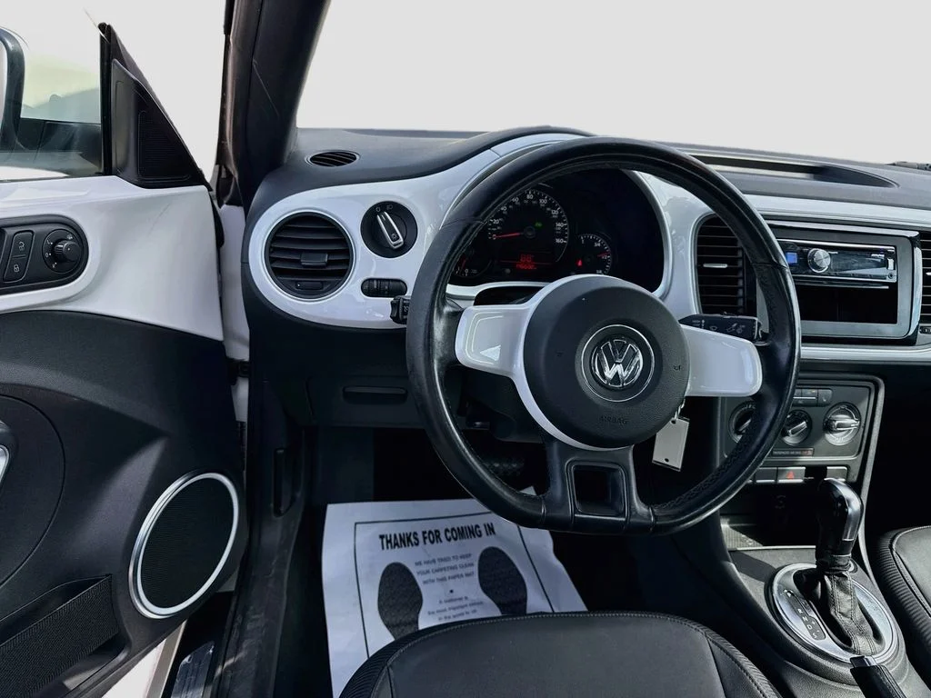 Used 2012 White Volkswagen 2.5L image 24