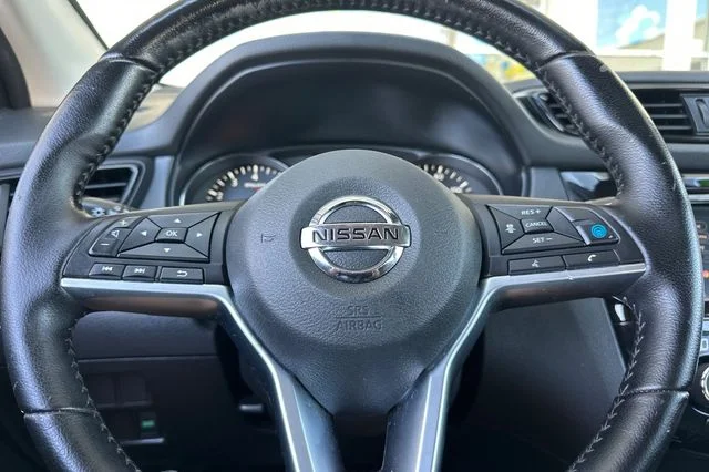 Used 2019 Gun Metallic Nissan SV image 23