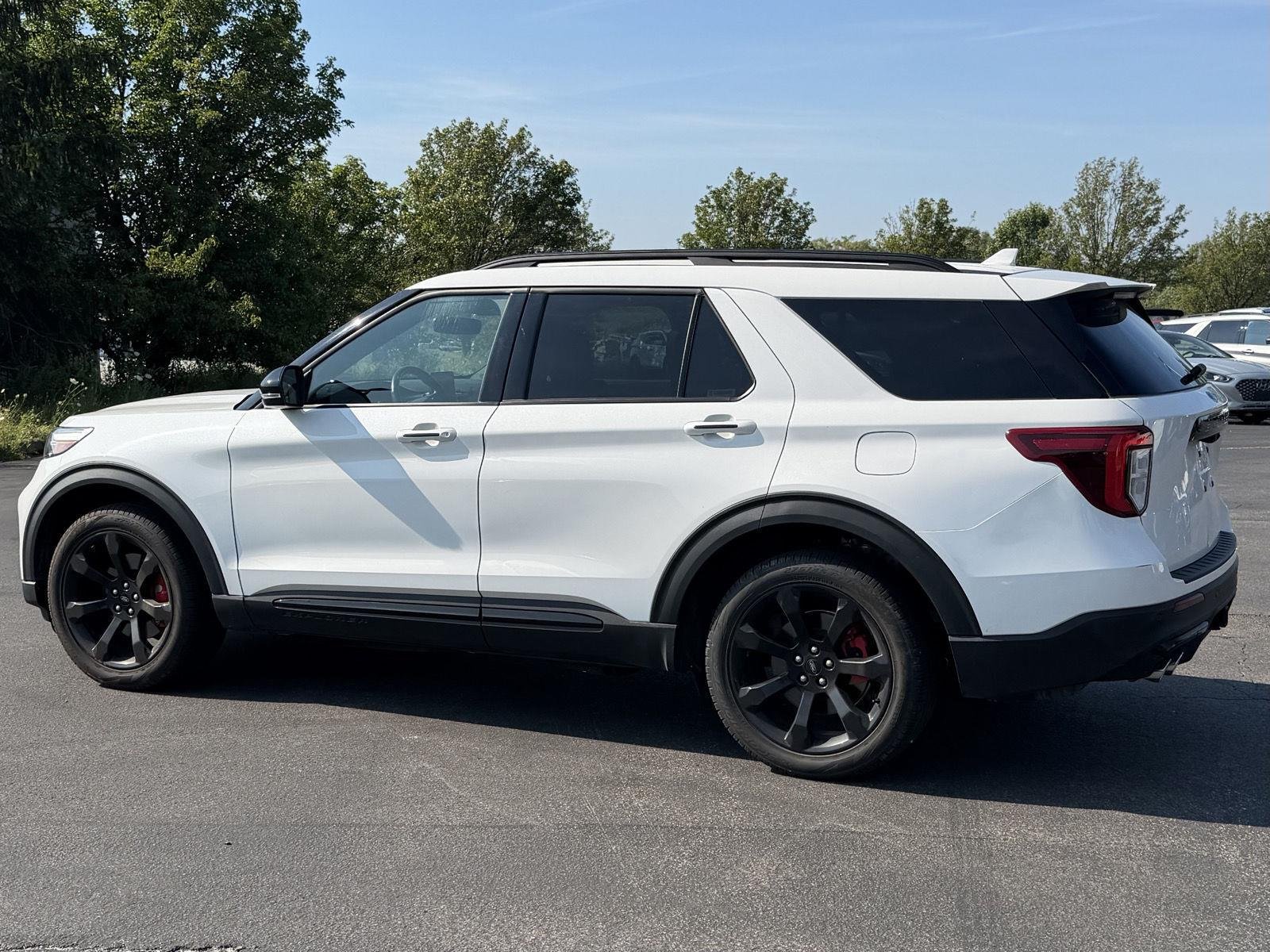 Used 2023 Star White Metallic Tri-Coat Ford ST image 5