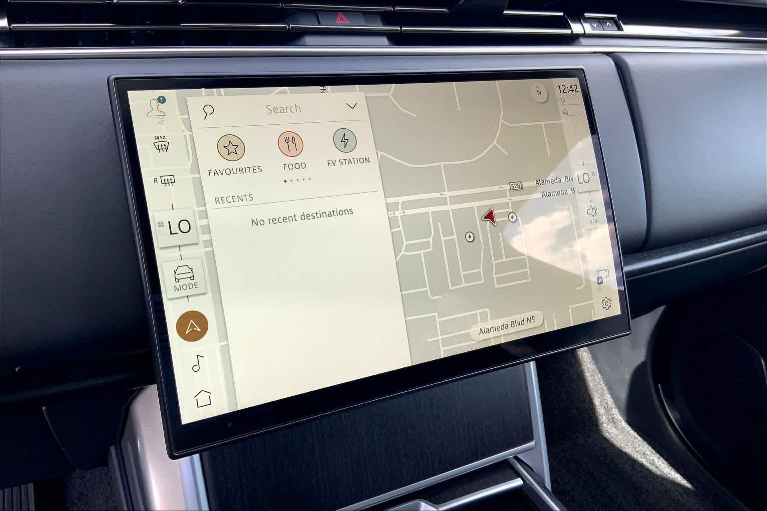 New 2025 Batumi Gold Land Rover SE image 17