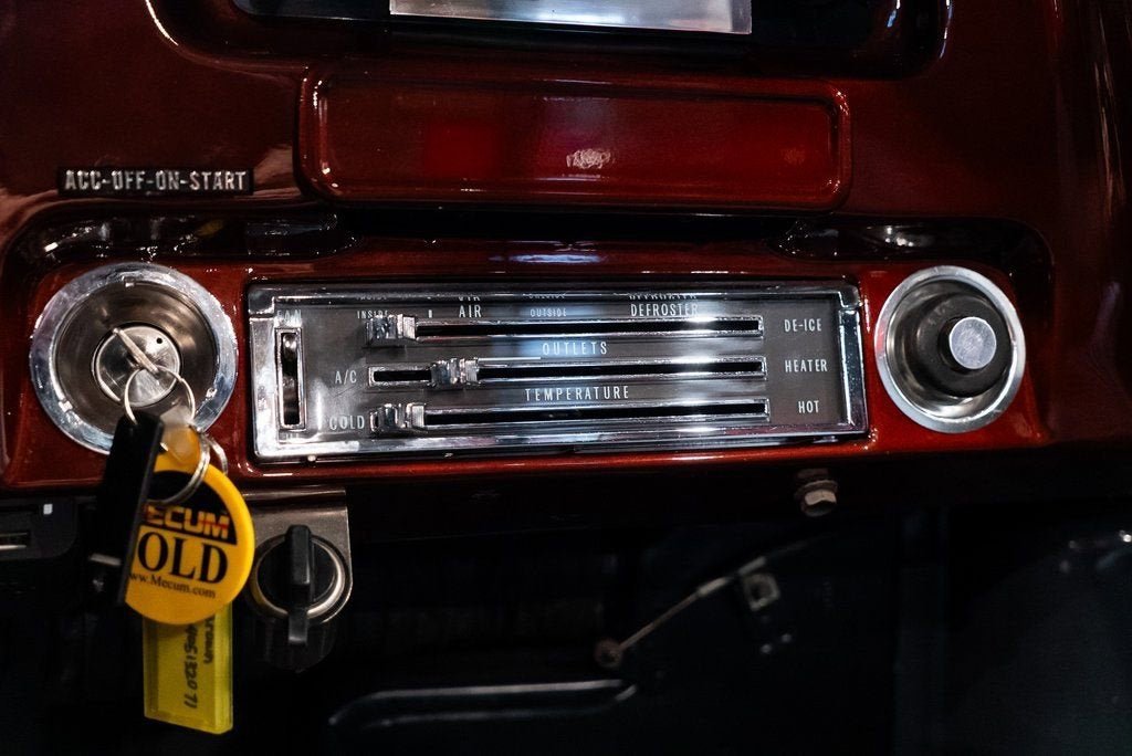 Used 1970 Orange Chevrolet Regular Cab image 27