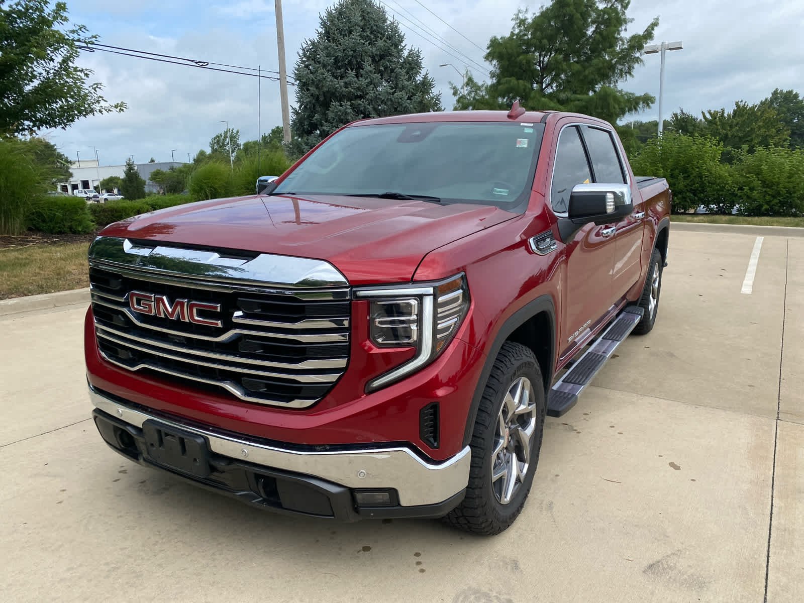 Used 2024 GMC Sierra 1500 SLT with VIN 3GTUUDED3RG260572 for sale in Kansas City