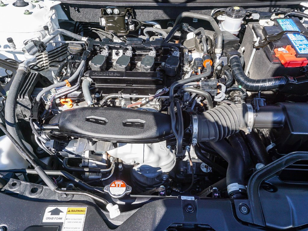 Used 2023 White Honda EX image 26