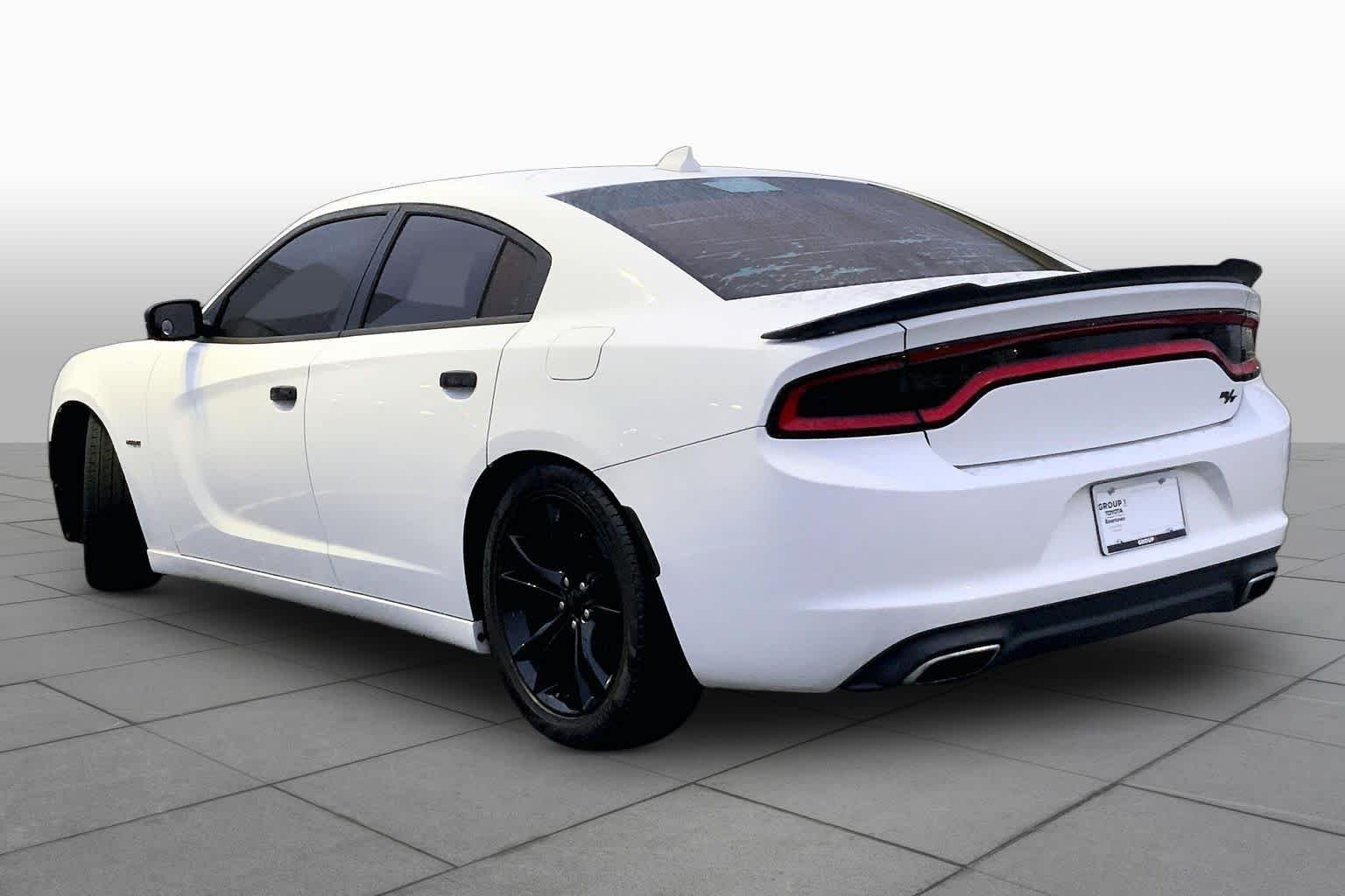 Used 2016 Bright White Clearcoat Dodge R/T image 12