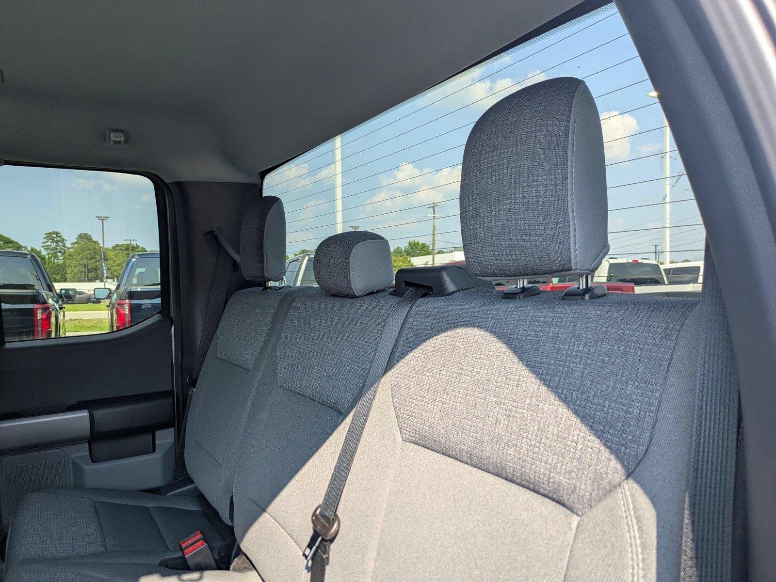 New 2026 Iconic Silver Metallic Ford XLT image 31