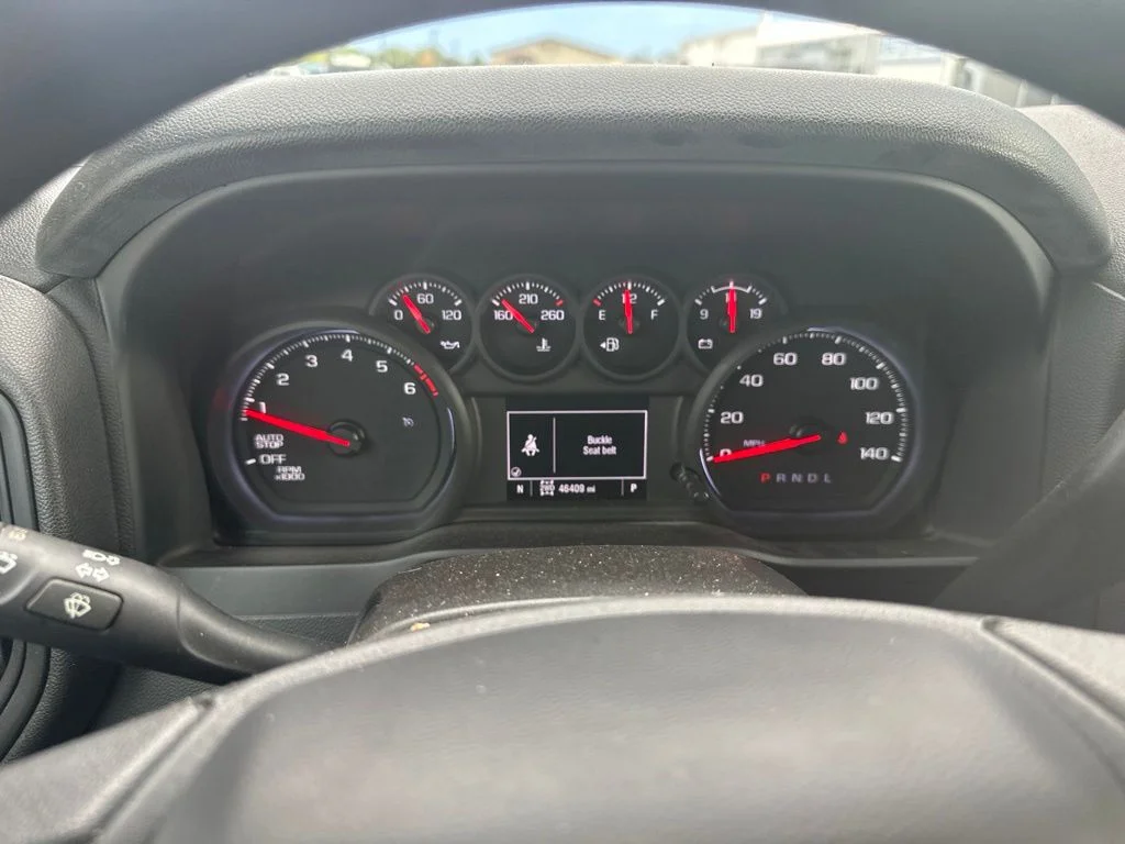 Used 2022 Red Chevrolet Custom image 12