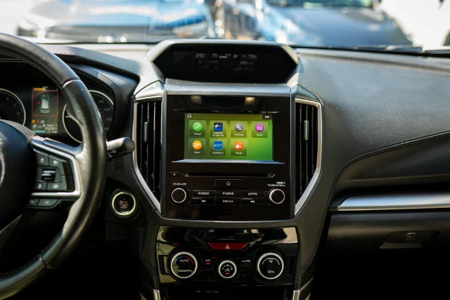 Used 2020 Crystal White Pearl Subaru Premium image 7