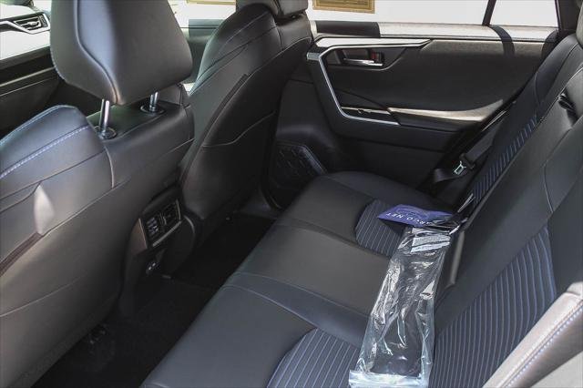 Certified Used 2024 MID BLK/WIND CHILL Toyota  image 19