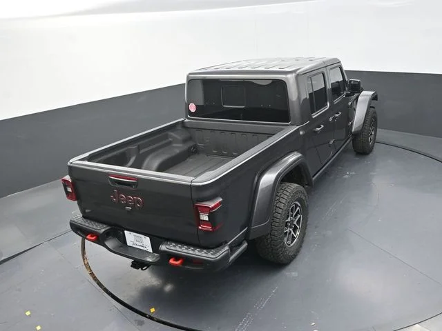 New 2026 Granite Crystal Metallic Clear-Coat Exterior Paint Jeep Rubicon X image 18