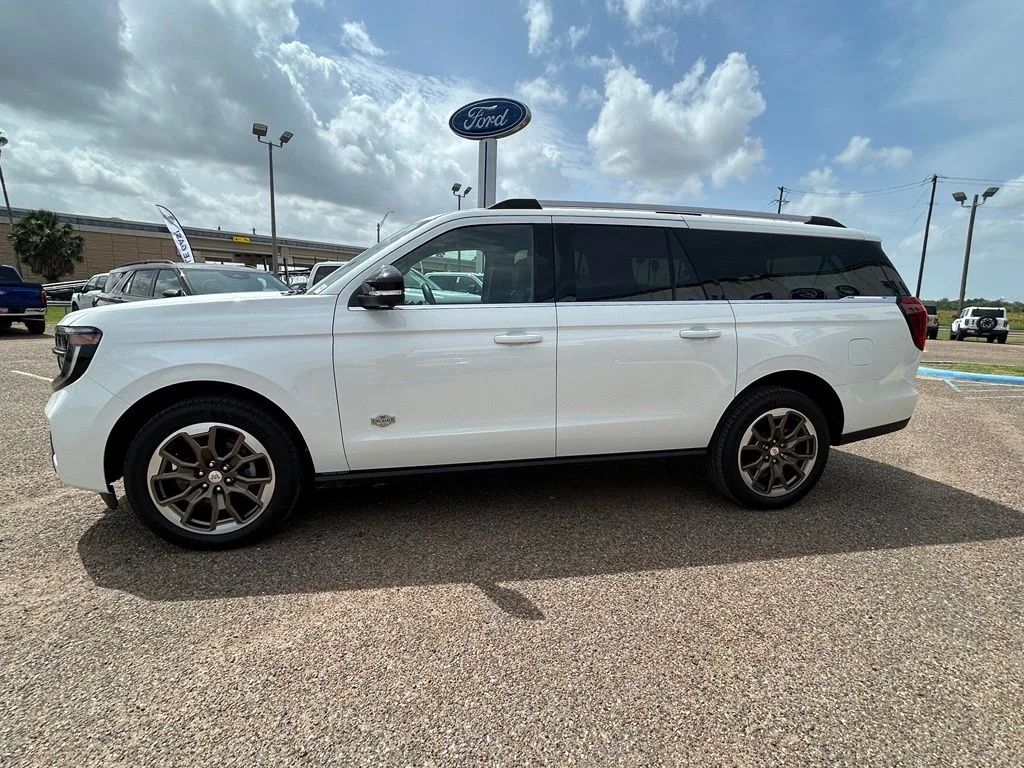 New 2027 Star White Metallic Tri-Coat Ford MAX King Ranch® image 4