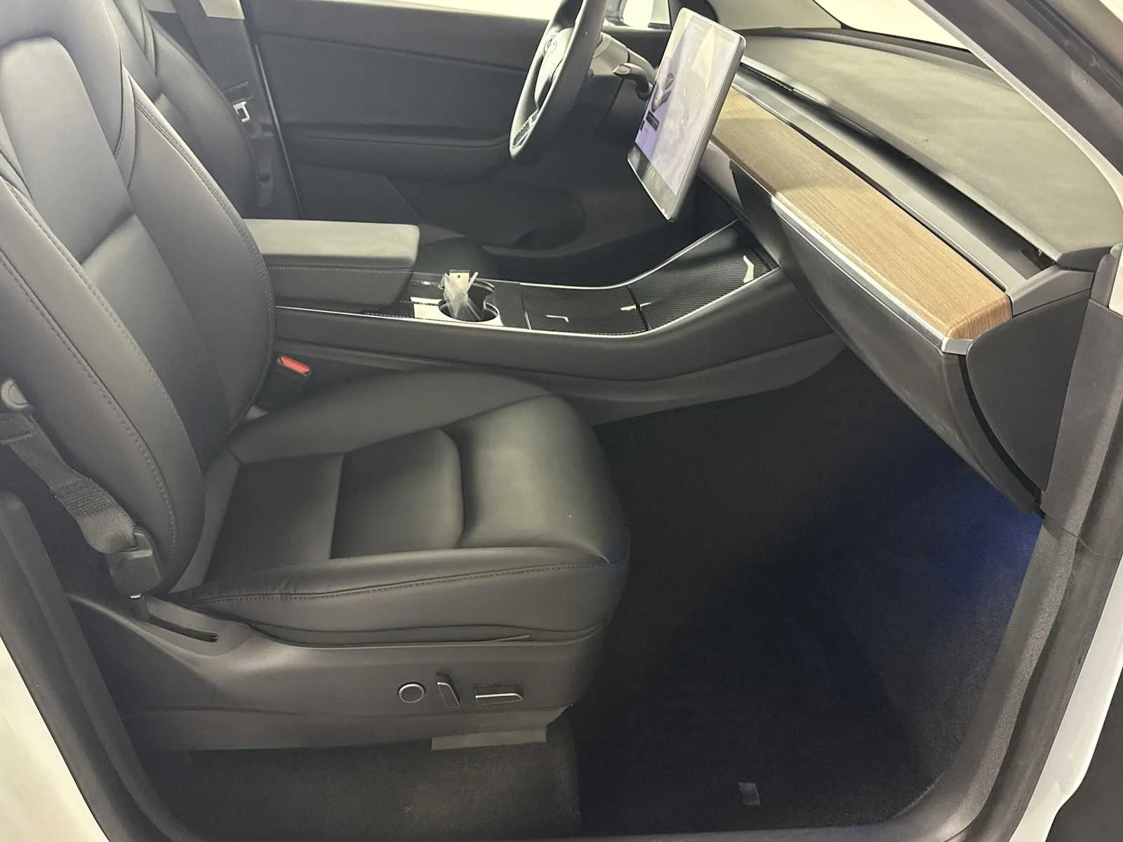 Used 2021 Pearl White Multi Tesla Long Range image 16