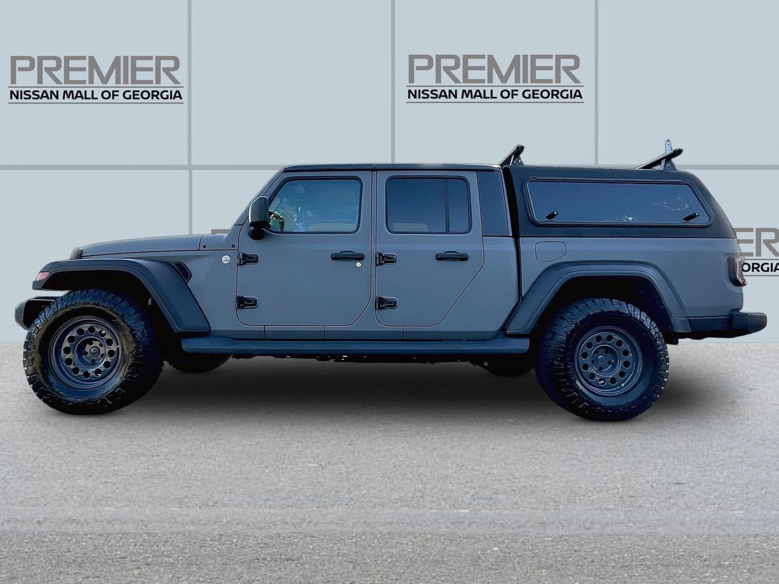 Used 2021 Black Jeep Sport image 4