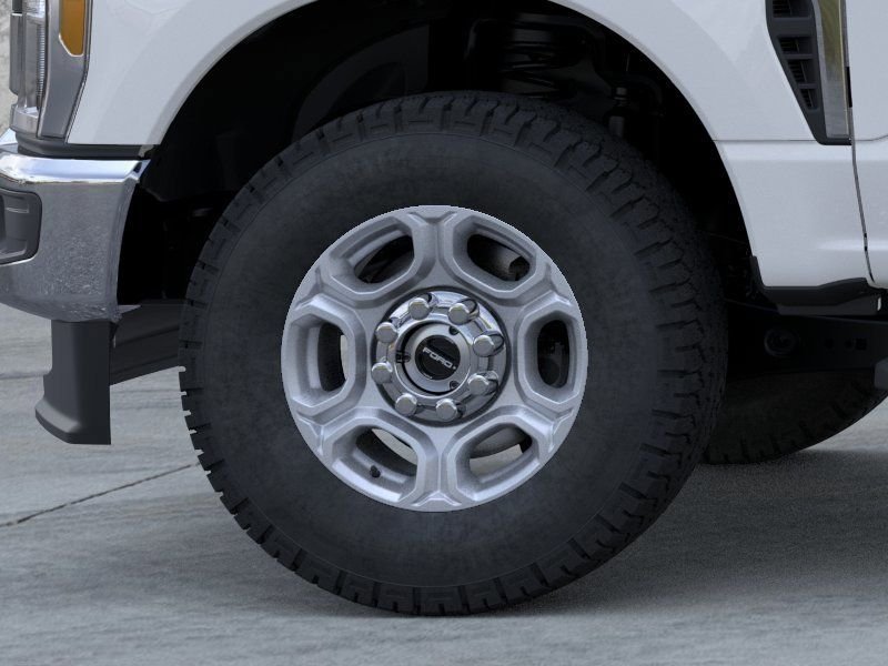 New 2026 Oxford White Ford XLT image 19