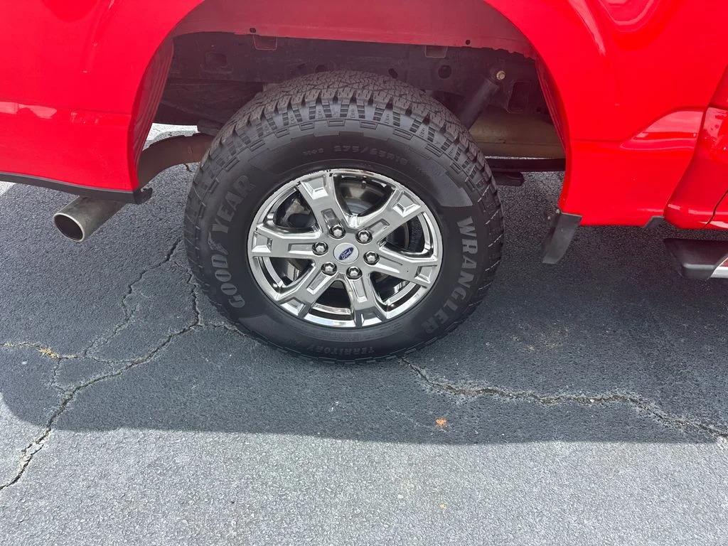 Used 2022 Red Ford XLT image 17