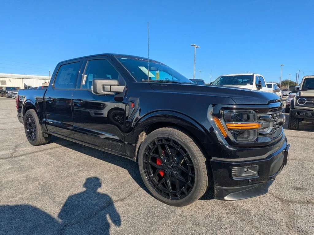New 2026 Agate Black Metallic Ford XLT image 2