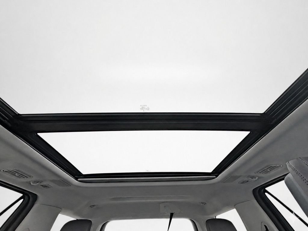 New 2027 Agate Black Metallic Ford Platinum image 20